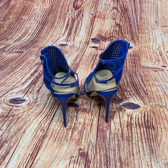 Steve Madden Mely Cobalt Blue Heel Size 10M Laser Cut 4 3/4” Heel NWOT - Picture 5 of 10